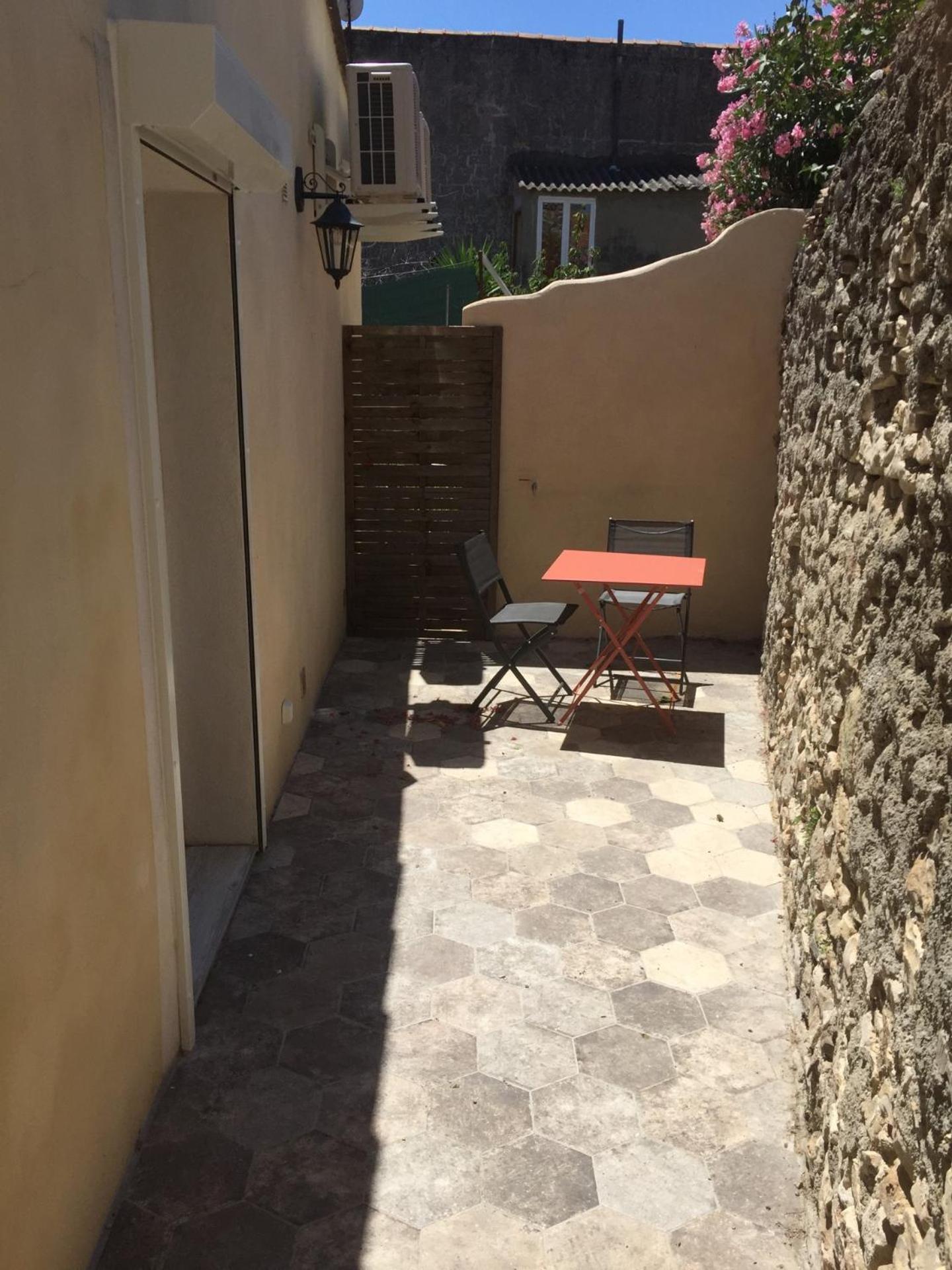 Le Studio D'Auguste- Coeur De Nimes-Chaleureux-Emplacement Ideal Экстерьер фото